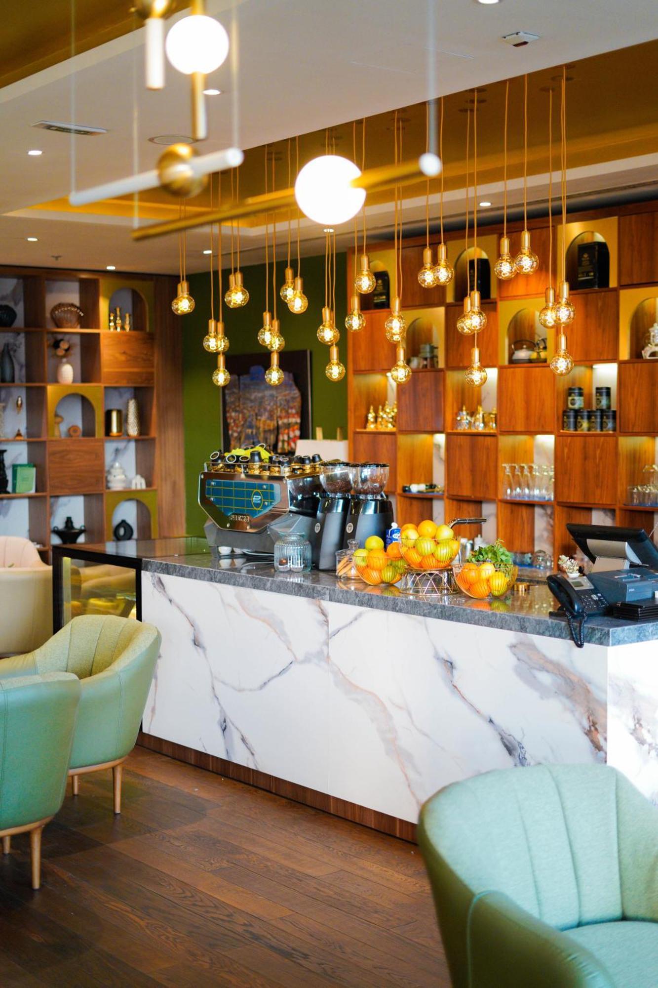 Swissotel SJJ Esterno foto The bar at the hotel