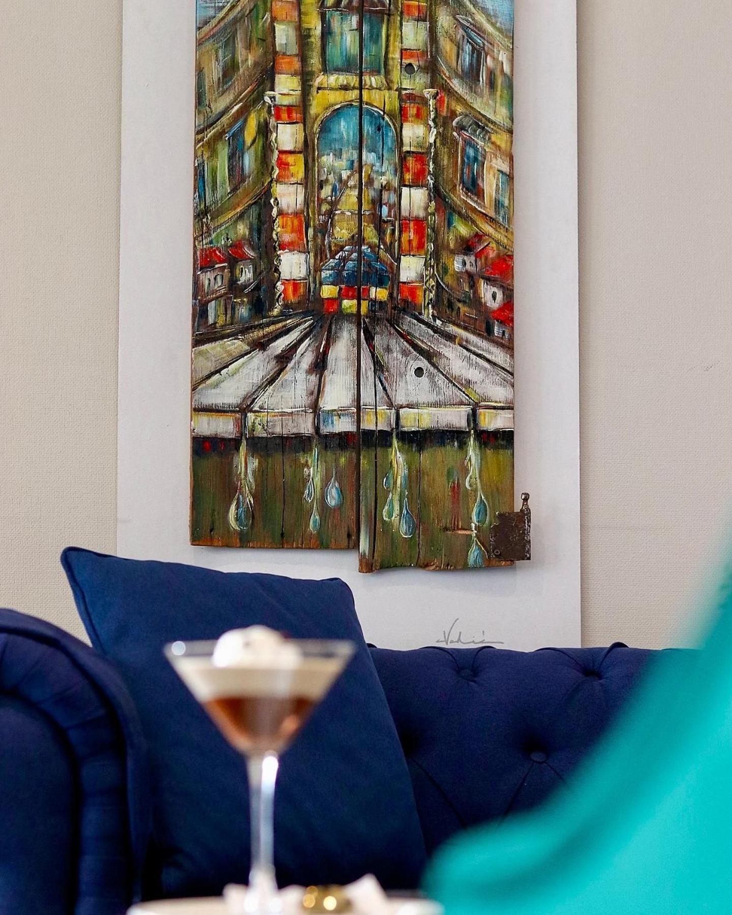 Swissotel SJJ Esterno foto A painting by the artist