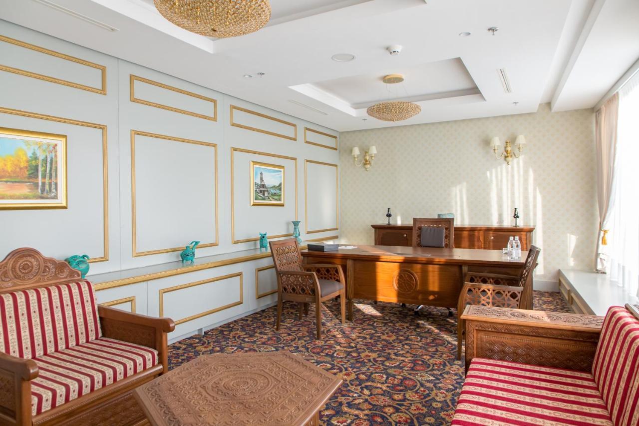 Swissotel SJJ Esterno foto The office of the President of the University