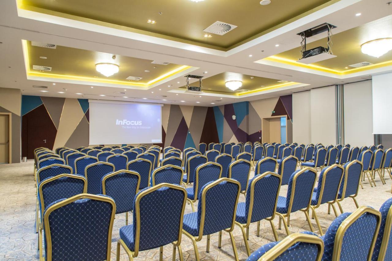 Swissotel SJJ Esterno foto Conference room